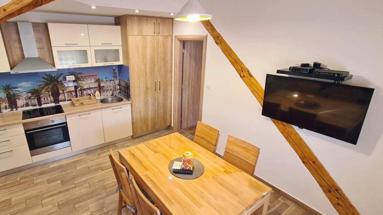 Attic Split Apartment Near City Centre Εξωτερικό φωτογραφία