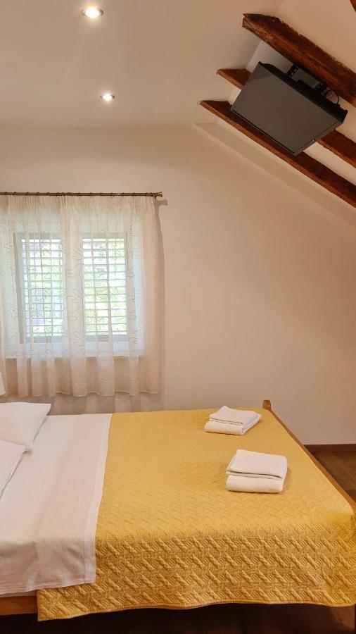 Attic Split Apartment Near City Centre Εξωτερικό φωτογραφία