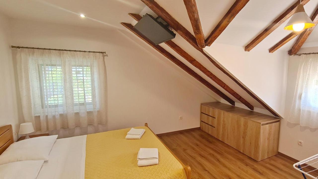 Attic Split Apartment Near City Centre Εξωτερικό φωτογραφία